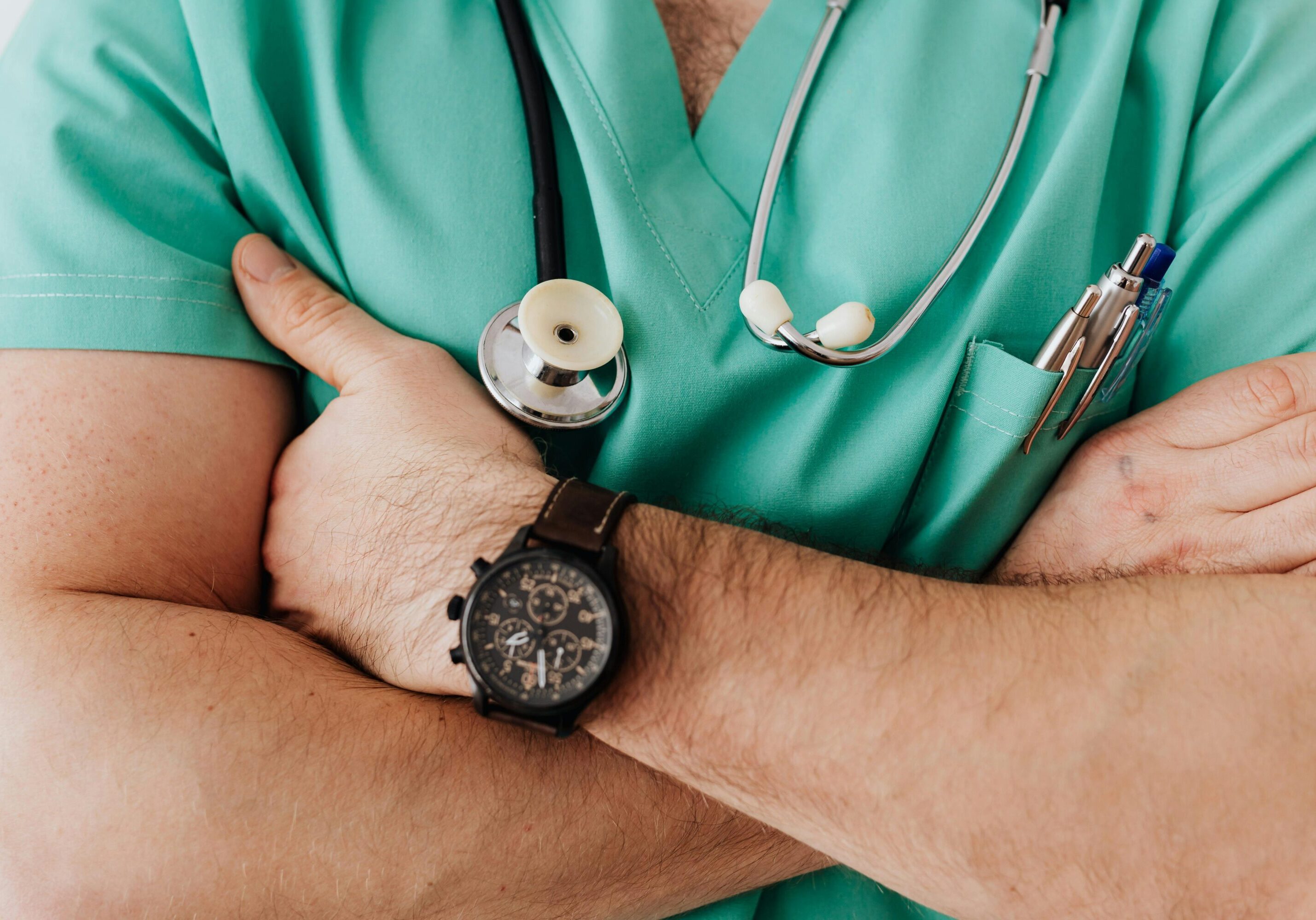 pexels-karola-g-4021775